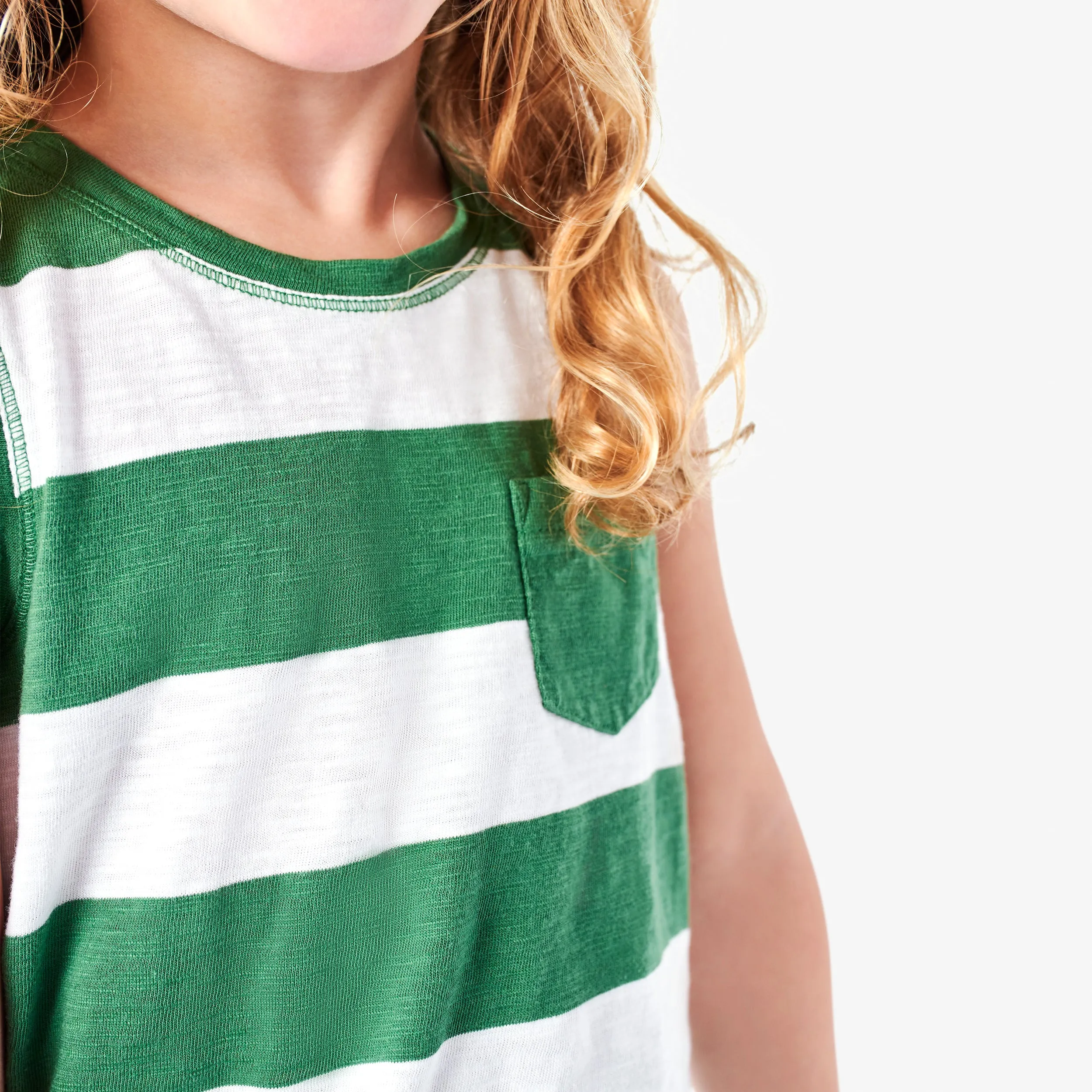 Clearance pocket tank in rugby stripe