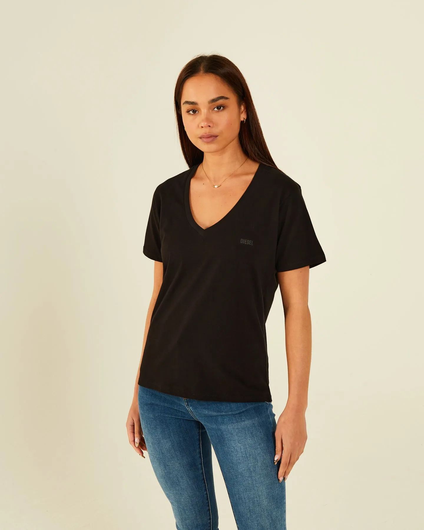 Elisa Basic V Neck Tee Black