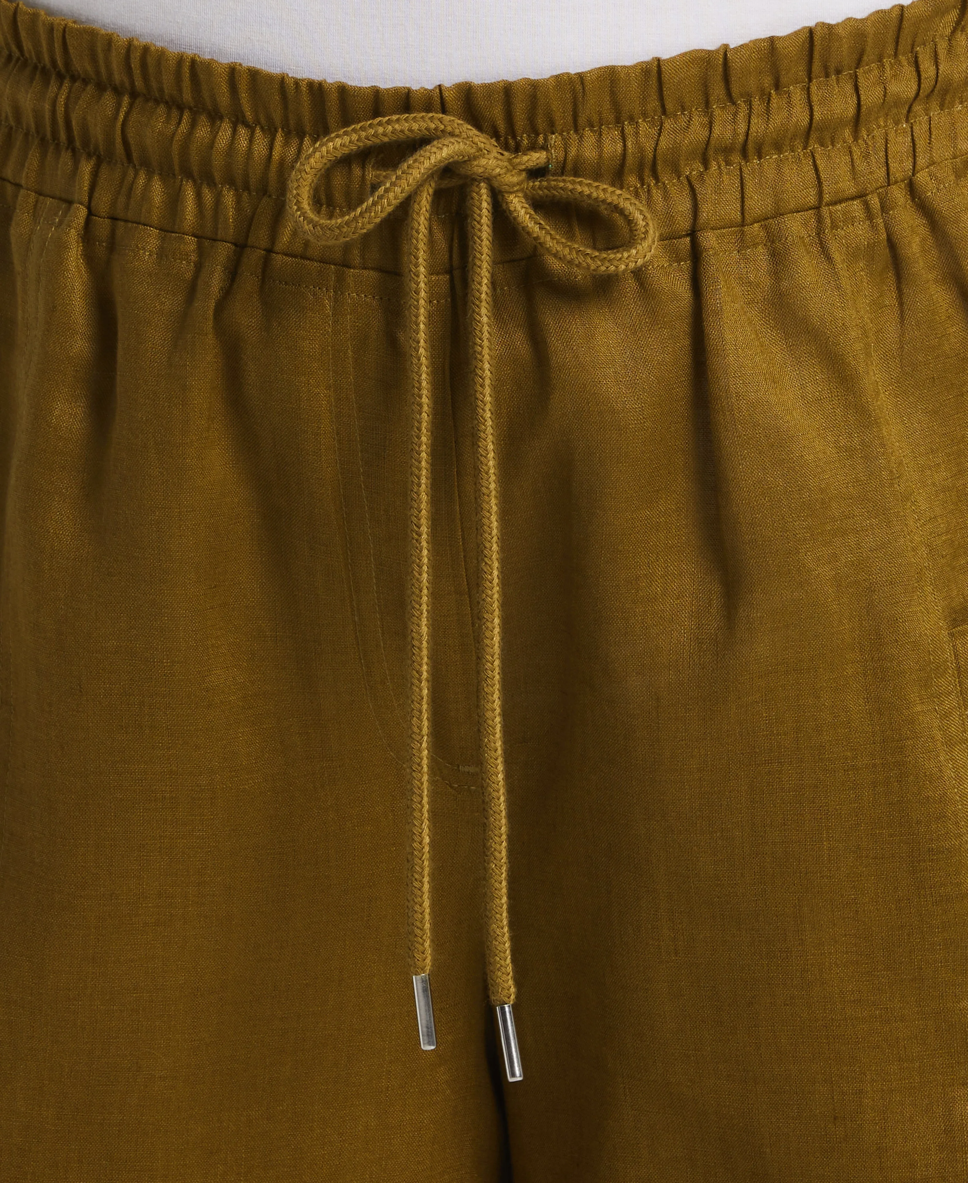 Modern Fit Seamed Linen Short